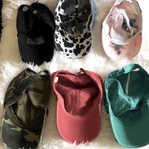 Hi how’s it going I have some Snapple facts vintage also have one ponytail cap